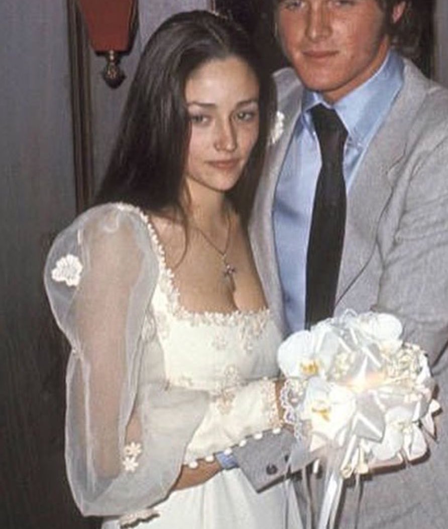 docenevoa's tweet photo. olivia hussey at her wedding, 1971 https://t.co/6IlcWExic3