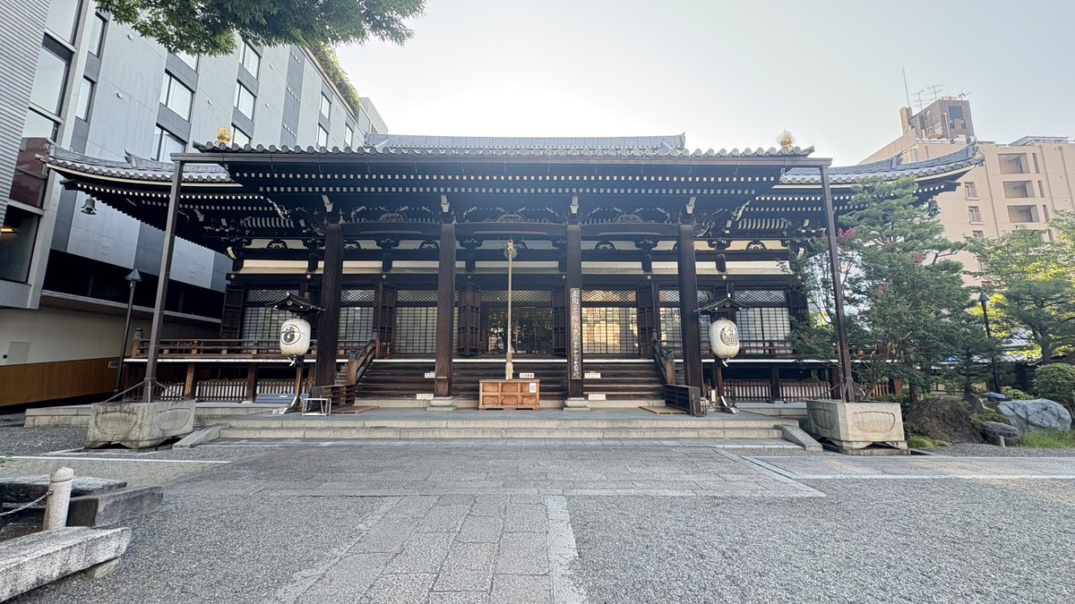 mekainoue's tweet photo. 京都の本能寺で信長公のお墓参りと単独祈願してきました！

8/29(土)
メカイノウエ祝50歳 第3回単独ライブ
「信長だったら死んでる」

開場19:00開演19:30
新宿バティオス

料金3000円
https://t.co/daSB1PHeIO

配信2000円
https://t.co/lfc6T5aPuc https://t.co/dWCI2aYUYE