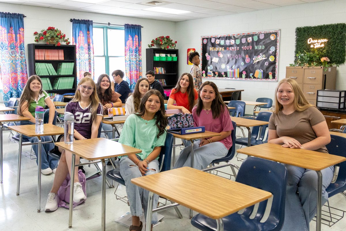 sccboe's tweet photo. A new school year is officially underway for all St. Clair County Schools!

#EquipEnrichEncourage | #StClairCountySchools https://t.co/en4eCHZdld