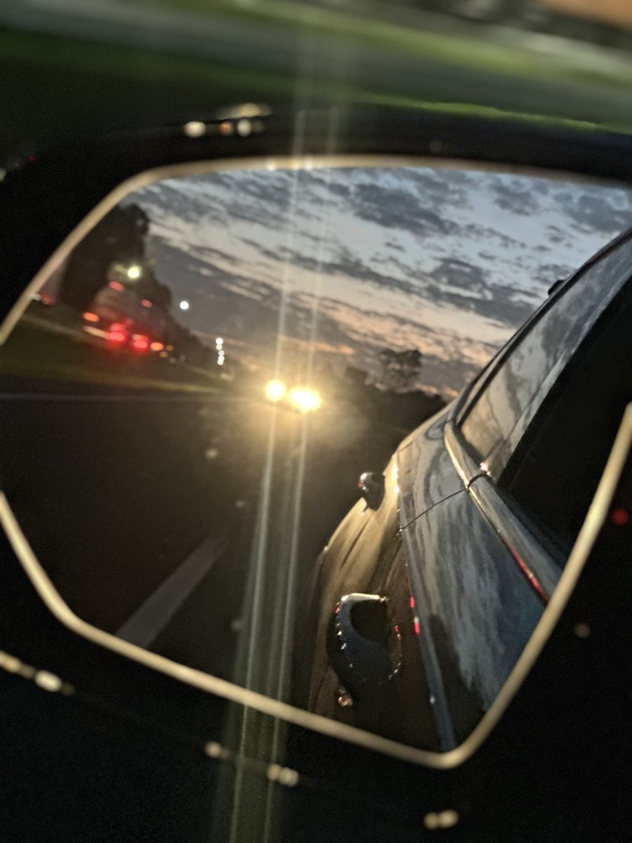 Roger_Ruann's tweet photo. Most progress is hard to see while you’re making it.

Keep going long enough, and one day you look back and realize how far you’ve come. https://t.co/beogwUKH0P