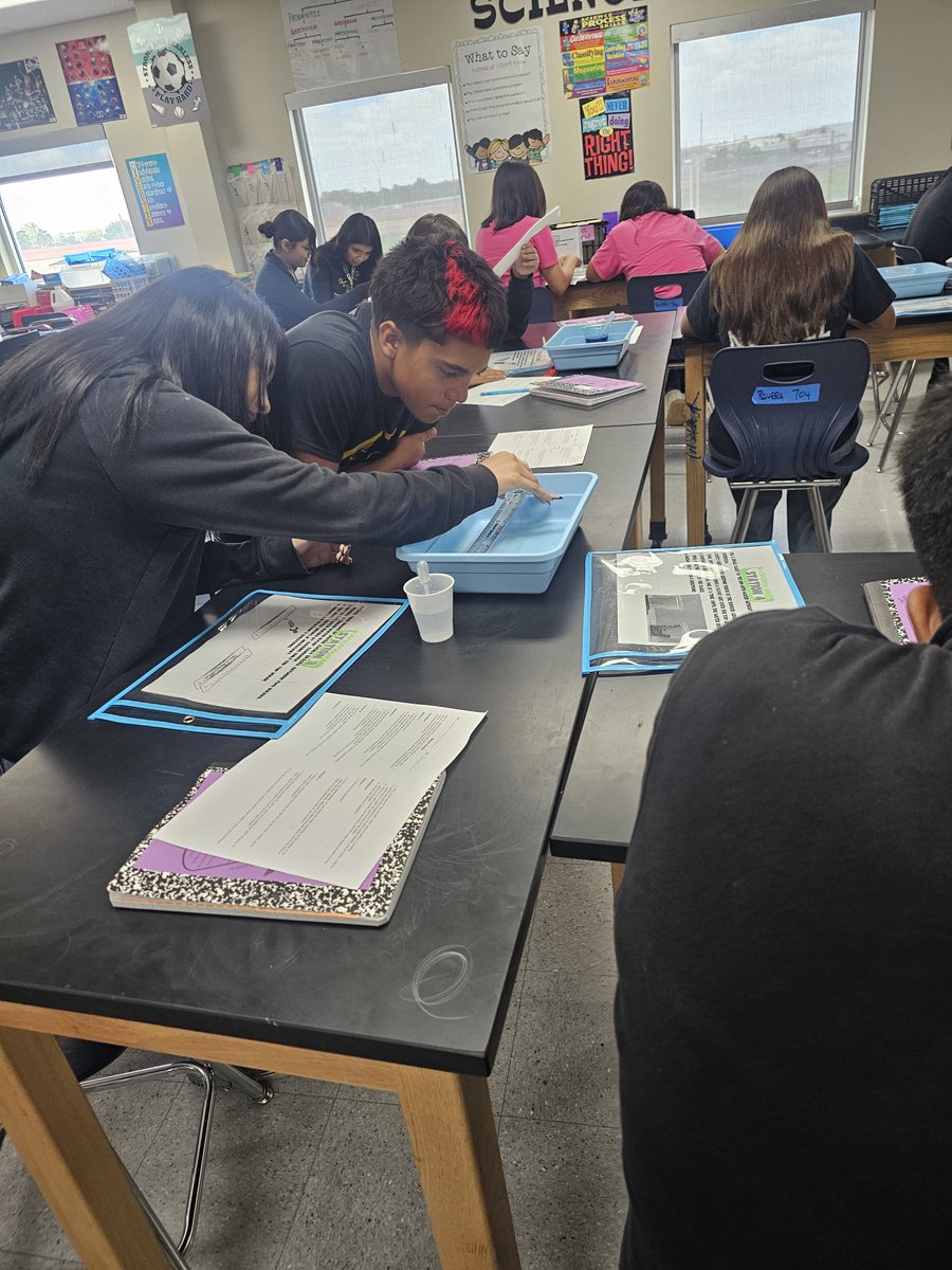 rm_cere's tweet photo. Our 8th grade scientists @TheParkMS explored water through hands-on phenomena using various stations, observing, questioning, collecting evidence & developing scientific claims 💧🔬#ScienceInAction #ChargeBeyondGlory @mmaldonado112 @RomeroCesar55 @jortiz_P_ #THEDistrict https://t.co/Ms0SVbz5tT