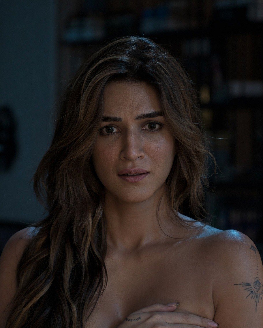 HottiesPeak's tweet photo. Kriti Sanon Bares it All For Cocktail 2 https://t.co/Or3PQjQm3W