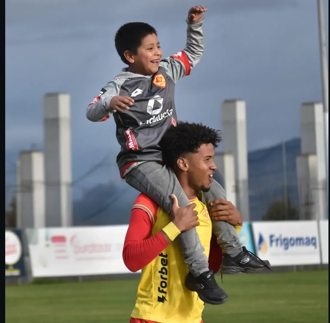 MigueRacines's tweet photo. ¡El mayor orgullo es ser parte de estos momentos!
Sin duda esto es SER AUCAS. https://t.co/1dTqesFIFe
