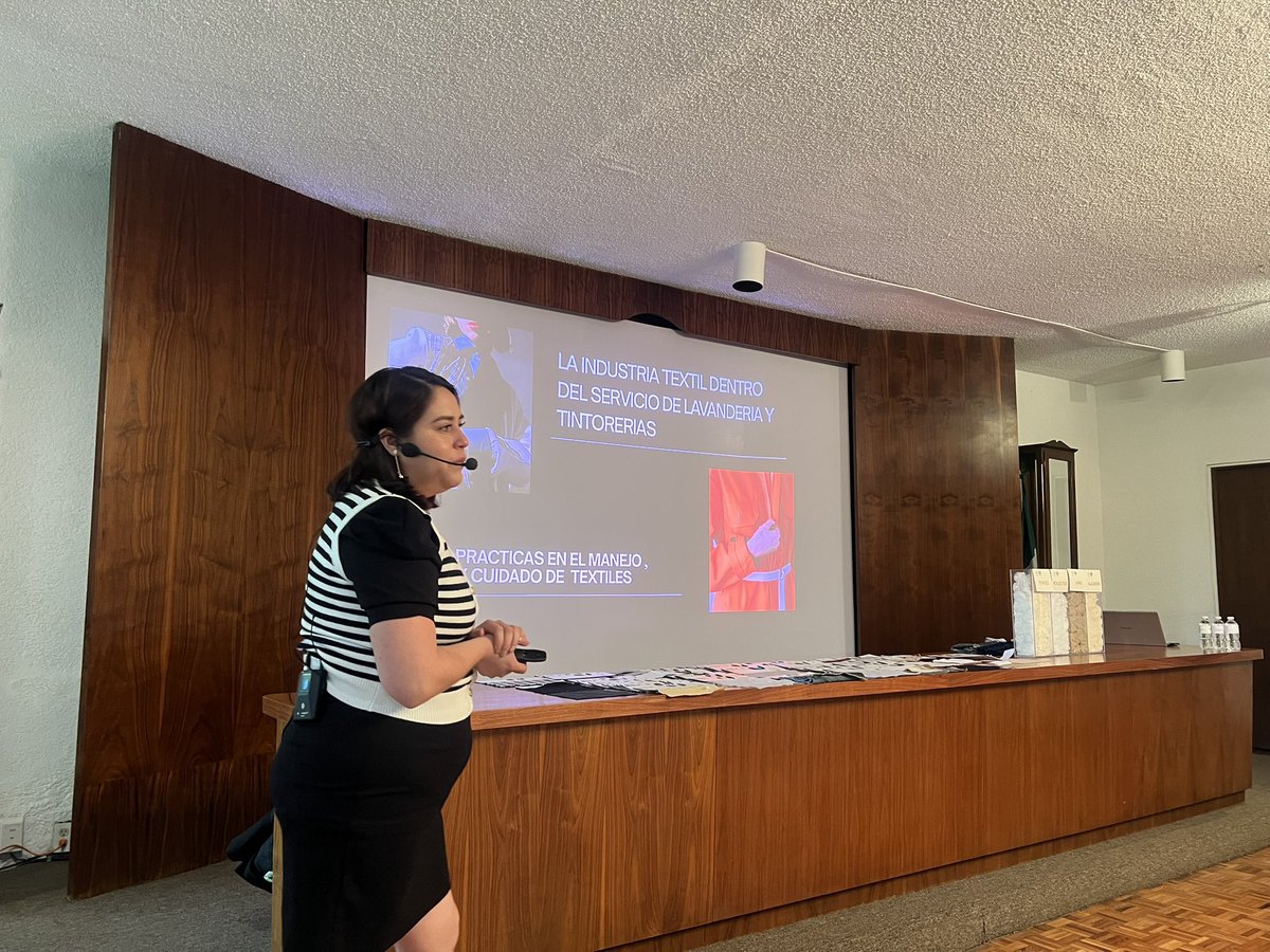 marcesmuro's tweet photo. Inicia una gran alianza! Agradezco a Rafael Torre presidente de la @CANAINTEX_MX y a su directora Abril Appel por hacer posible el Curso de Merceología Textil Aplicada  impartido para los afiliados a la @CANALAVA y por los detalles que tuvieron con los asistentes! https://t.co/9MwXtSFyOa