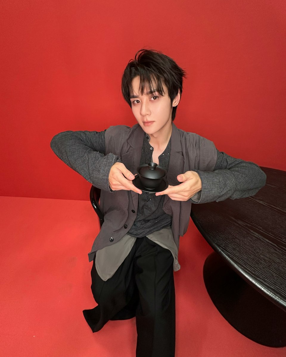 WayV_official's tweet photo. Eyes on me

EVERYTHING, ALL AT ONCE, NEO
https://t.co/2yfSvTGNph

#WayV #鸢 #KUN
#WayV_VisionWings
#NCT_10TH_ANNIVERSARY https://t.co/3VNjRmXpQS