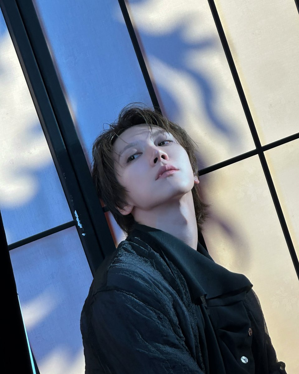 WayV_official's tweet photo. Wings on 🪽

EVERYTHING, ALL AT ONCE, NEO
https://t.co/2yfSvTGNph

#WayV #鸢 #TEN
#WayV_VisionWings
#NCT_10TH_ANNIVERSARY https://t.co/isVSTxkbGH