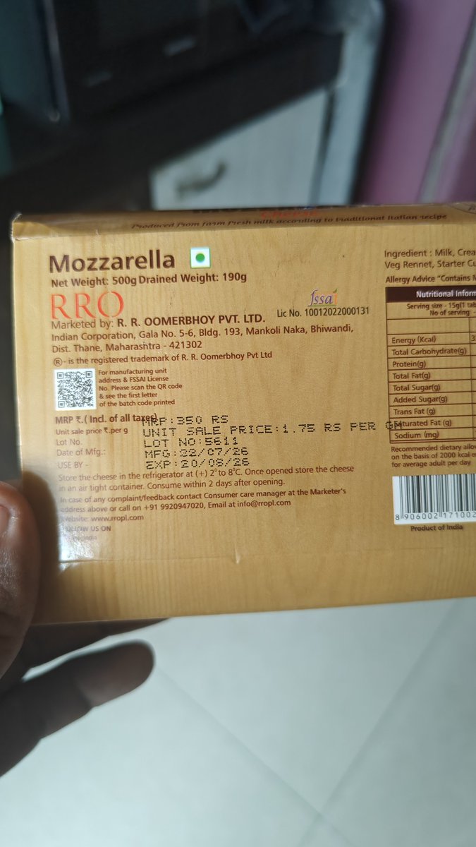sawantamit84's tweet photo. @freshpik bought mozzarella from your store yesterday.. just 7 days of expiry left.. and it had already gone stale and tasted very bitter..
bought from your powai store.. wasn't the experience i was looking for.. https://t.co/GhhQXIwTZd