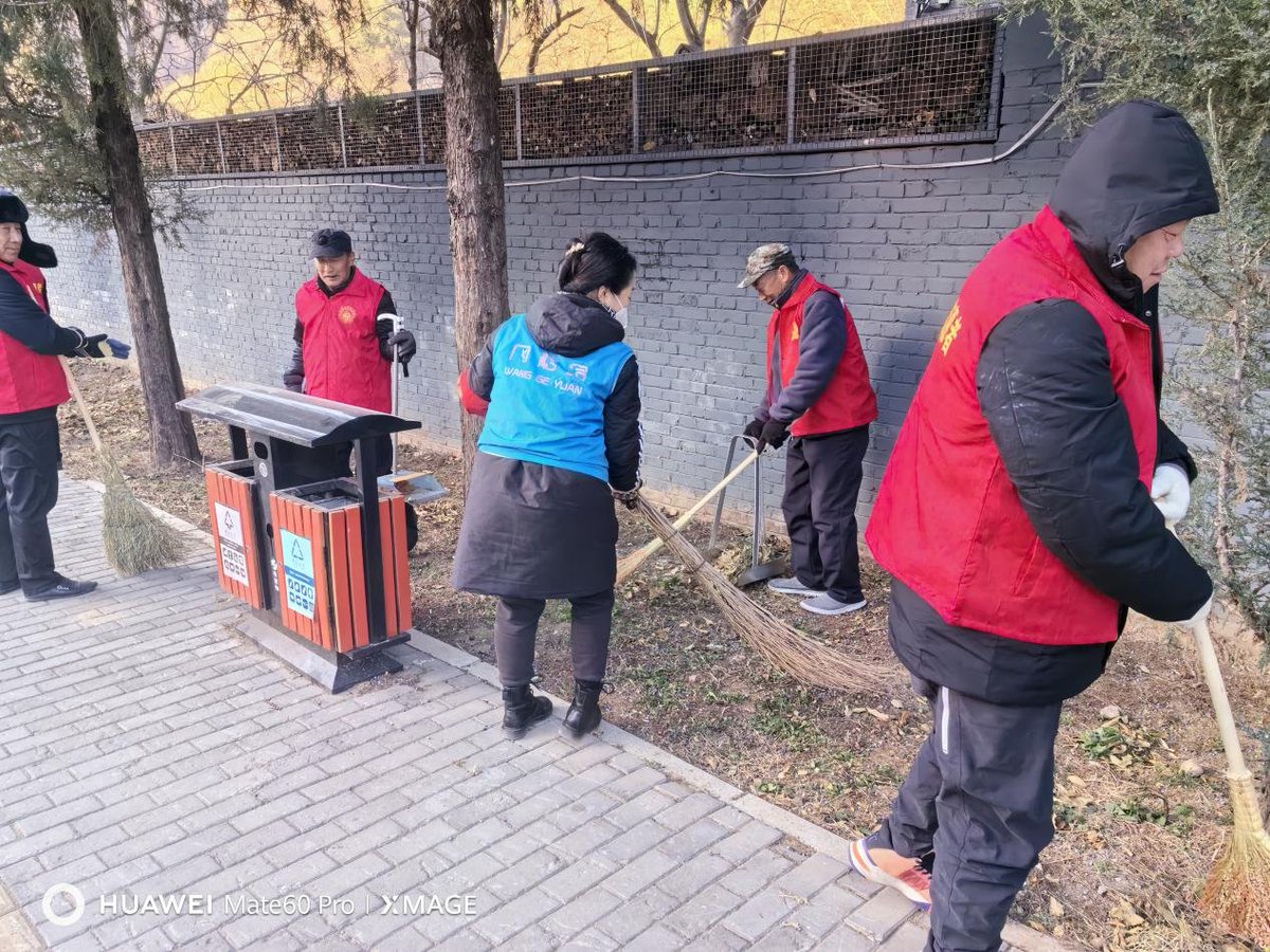annpinnow's tweet photo. Join our neighborhood cleanup this Saturday 9AM at Central Park! Gloves u0026 snacks provided. Let’s make our community shine together!， https://t.co/ODHUc8BTVX