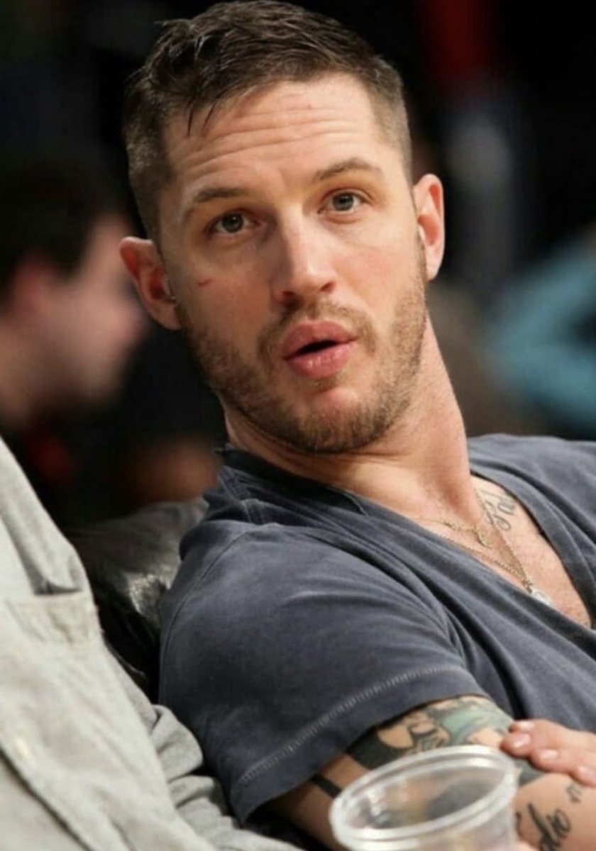 cillihardy's tweet photo. come back to me 2011 tom hardy https://t.co/rZXEvmQTOW
