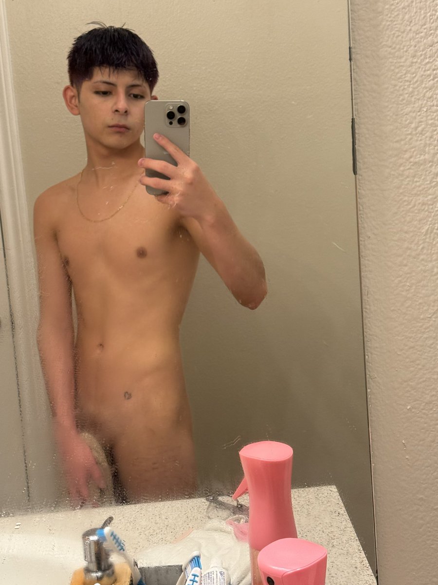 herrer85605's tweet photo. follow my tiktok: ktx.omar
also follow my instagram: ktx.omar_  😶‍🌫️🤫🤫 https://t.co/xbuYSkSS1A