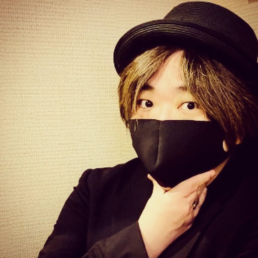 shiriko1971's tweet photo. 何か心配事を探し、それを薄める為に、また別の心配事を生む。何か後悔を探し、それを薄める為に、また別の後悔を生む。まるで迷信のように。……僕の過去のトラウマ、僕の現在のストレス、見えない糸���繋がっている。生きることも、働くことも、目的みたいなもの。決して夢ではなく、きっと目的なの。 https://t.co/09OvkR5jWh