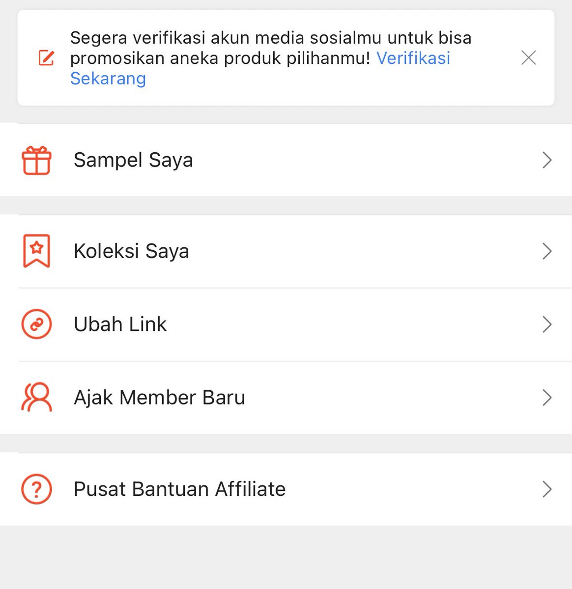 hanifproduktif's tweet photo. Kebanyakan orang yang main Shopee Affiliate ga melakukan ini: Ubah Link (tags) 

Padahal ini wajib lo pasang biar tau postingan mana yang paling efektif mendatangkan klik dan komisi indirect sales 

Tiap post di social media wajib dipasang link ini dengan minimal 3 tags:

1. Platform (kalo lo main banyak platform)
2. Nama akun (kalo lo punya banyak akun faceless
3. Content (jadi kita tau konten mana yang works)

Cara aksesnya gampang. Tinggal buka settings > Pilih Ubah Link > Masukin link produk yang lo mau affiliate in > Kasih tags untuk 3 di atas 

Lakukan ini untuk semua link yang lo share. Datanya bisa lo pake buat optimize content kedepannya 

Ini yang bedain orang yg bisa dapet komisi dengan konsisten sama yang dapetnya cuma hoki2an doang