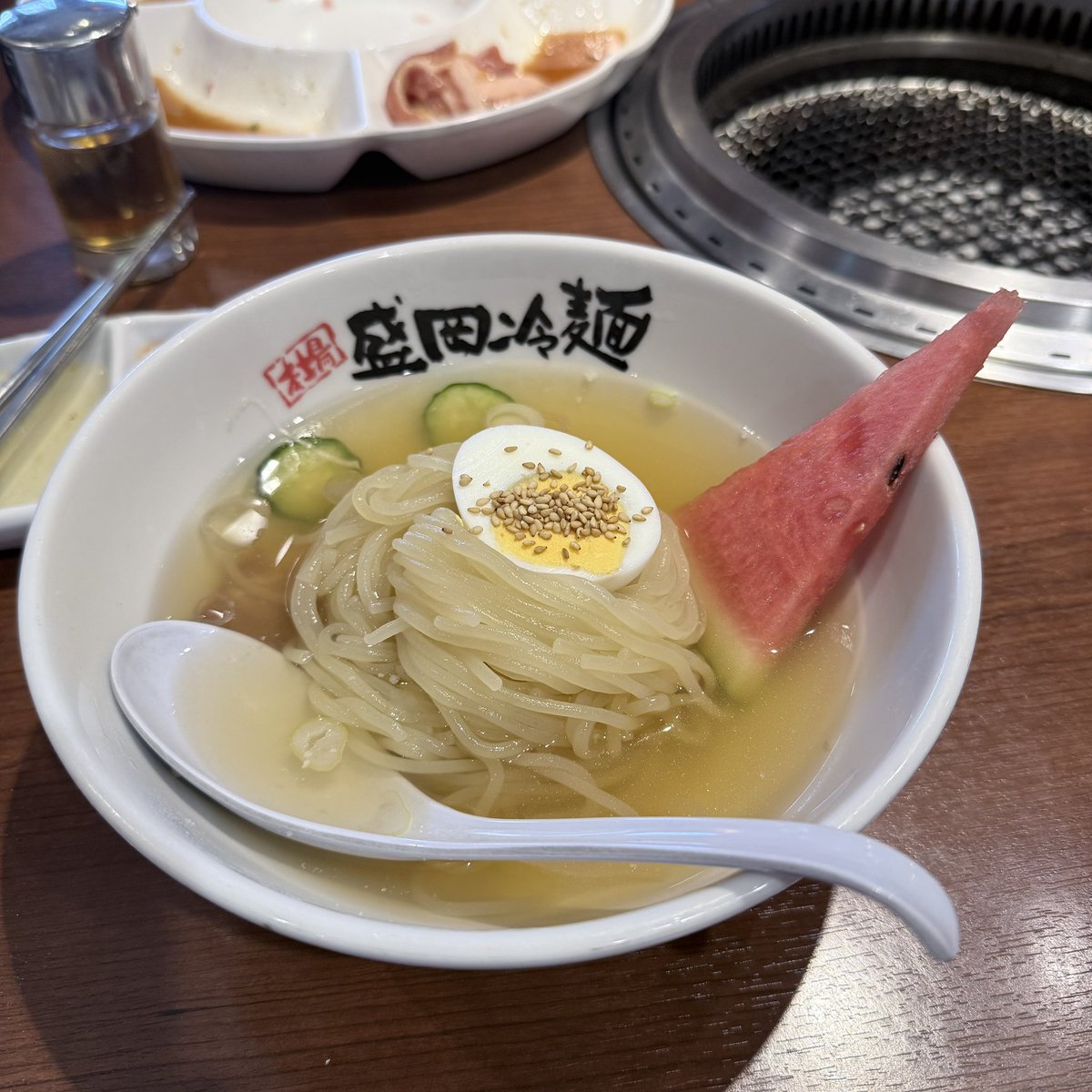 iiTz_Vicky_'s tweet photo. 岩手県民に問う
なぜ、スイカ？ #盛岡冷麺 https://t.co/bCP97Z7jBY