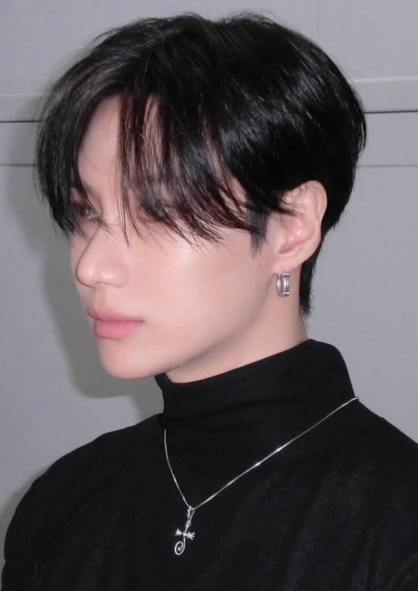 nimeat0731's tweet photo. 아름다운 태민이 모음 🤎🩵🖤💛

#TAEMIN https://t.co/unpRaU1Zf3