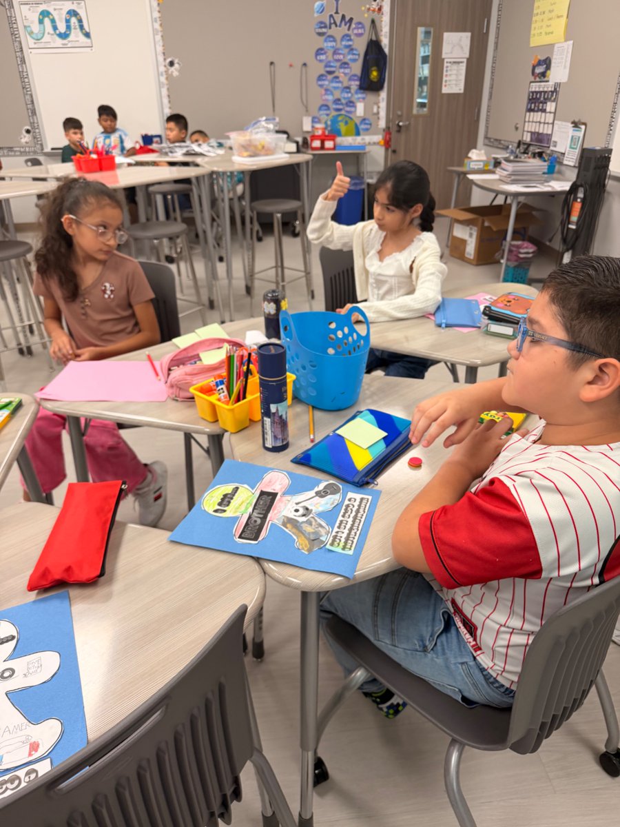 MSE_Astronauts's tweet photo. Maestro Aguilar did a cosmic job incorporating talking chips into his lesson! Scholars were engaged in academic discourse! #FailureIsNotAnOption #MissionElementary #TalkingChips #Maestro https://t.co/8E9qAVUr5m
