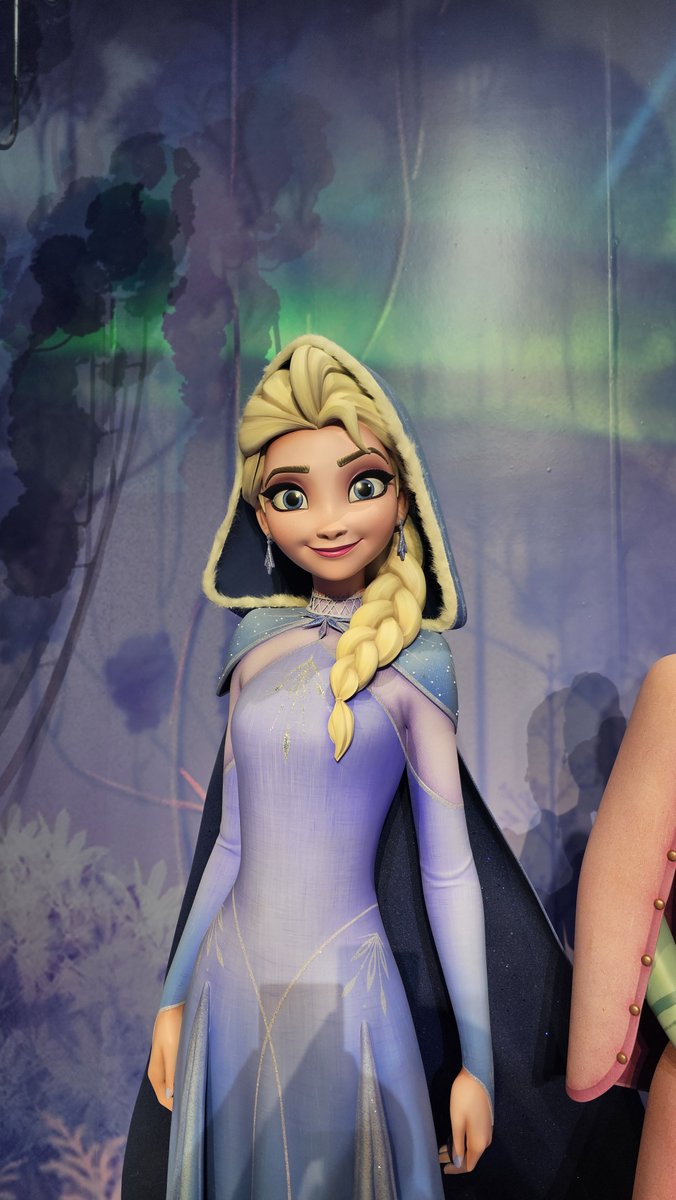 DrewDisneyDude's tweet photo. ANNA AND ELSA NEW FROZEN 3 OUTFITS REVEALED AT D23 https://t.co/Chw8ewAhE1