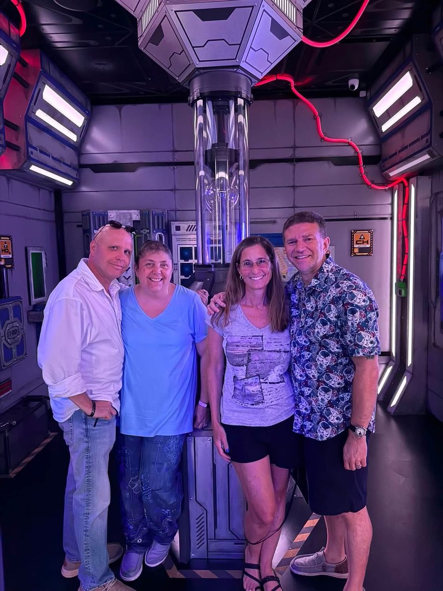 rogersmichalski's tweet photo. Fun time doing an escape room… and we escaped!  We had 30 seconds left. https://t.co/ejyT9gEqKe
