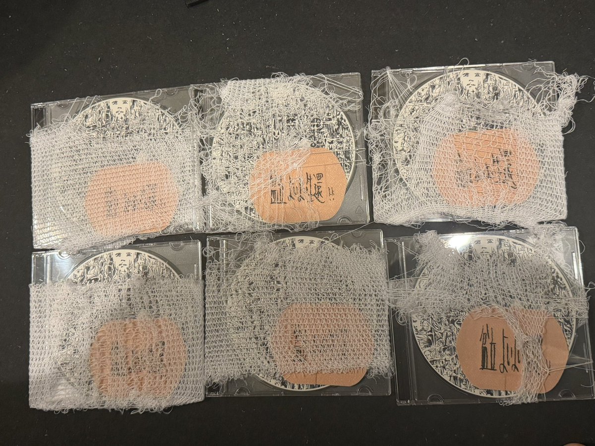 FLYDMY's tweet photo. 公演ニテ、CD 爆笑入手！！
¥1000

🎫チケット
https://t.co/eJMQ3E8Vox https://t.co/YRUSW82NcJ