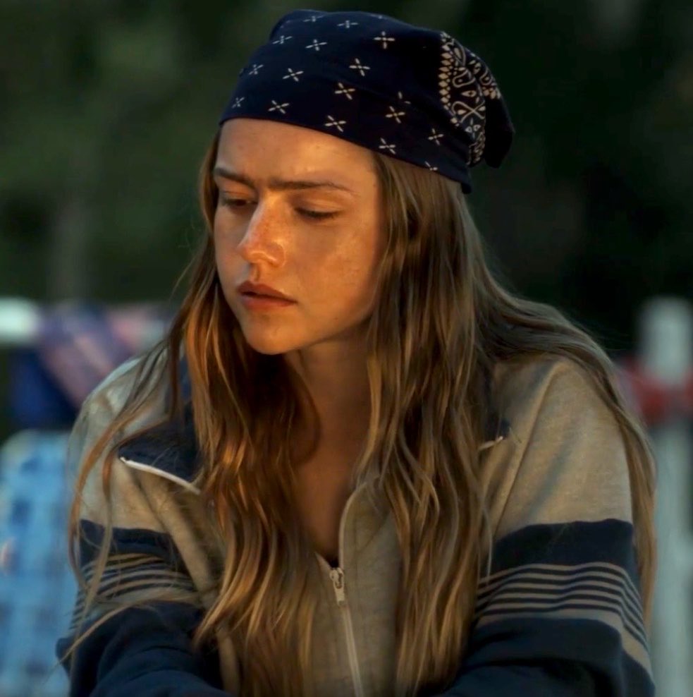 ffrancescas's tweet photo. So bandana Ramona can actually fix all your problems… https://t.co/bZ2xew2lvI