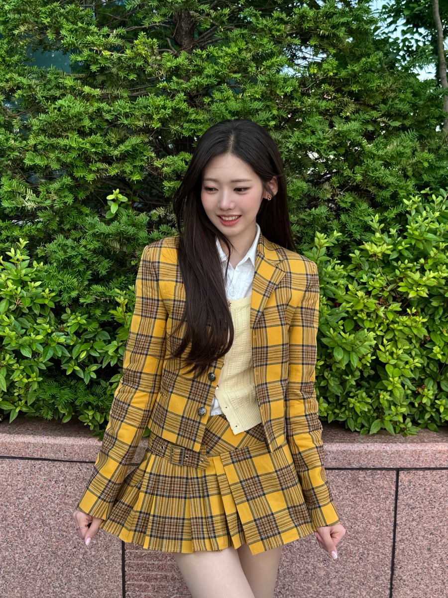 azdel's tweet photo. @rukakawai4ever Happpy Rora Daaay! Wishing Rora a fullest year or life of happiness, semoga dapet banyak tawaran job MC jugaaa 😆 Please keep being yourself, keep being baddie Rora 💖💇🏼‍♀️

18 YEARS OF RORANDERFUL
#RORA18EraBegins
#로라의_목소리로_물든_날
#RORAと一緒に成長してきた日々 https://t.co/wlIfEtIeeX