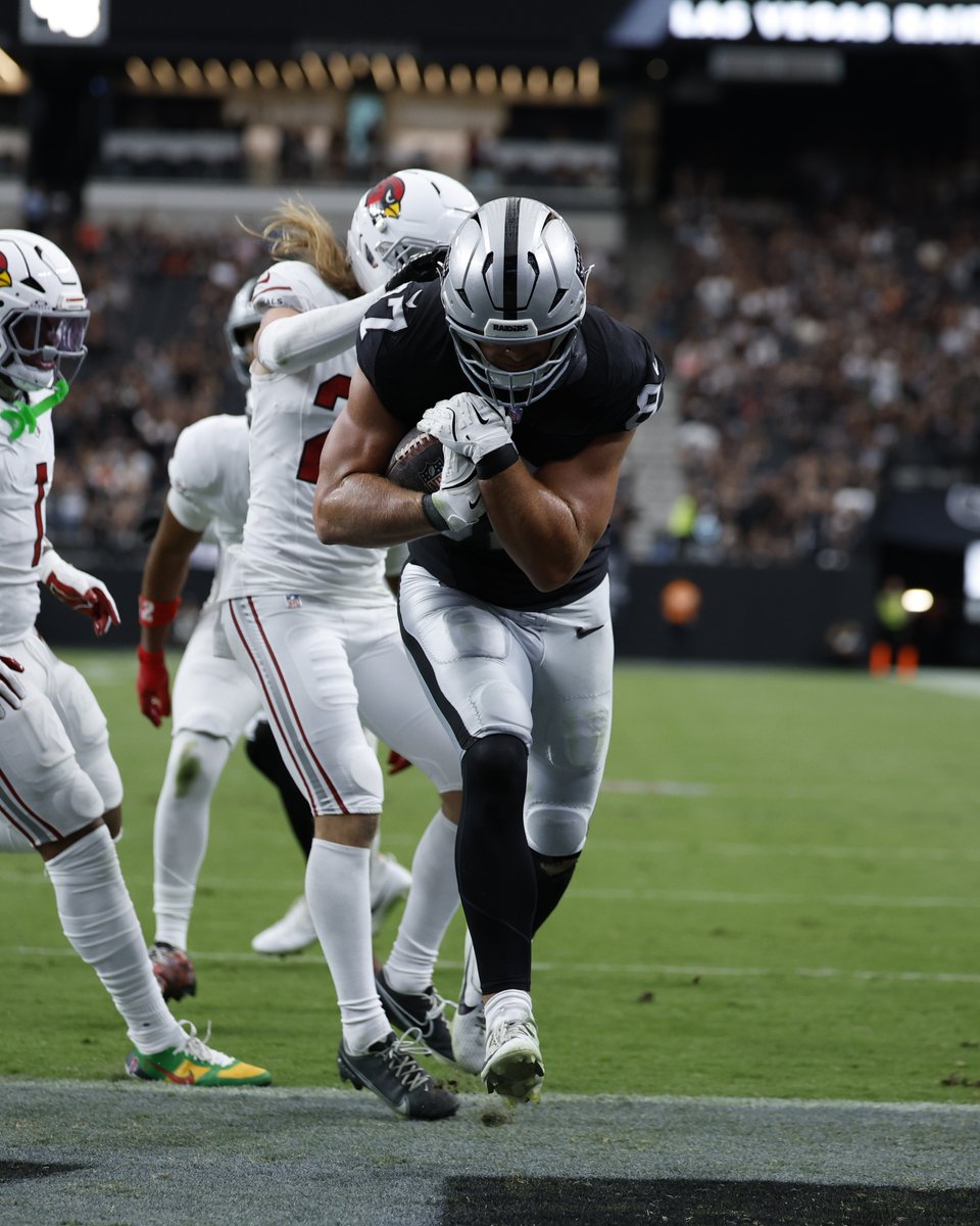 Raiders's tweet photo. Here's the flicks 😎 #AZvsLV https://t.co/teWSp7bT9l