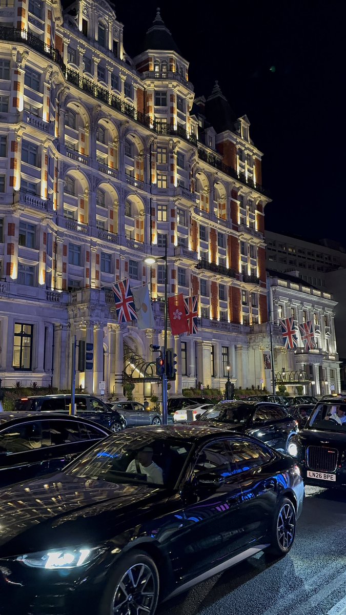 _vmxy's tweet photo. LNDN 🇬🇧 https://t.co/fDo99Nh0xe