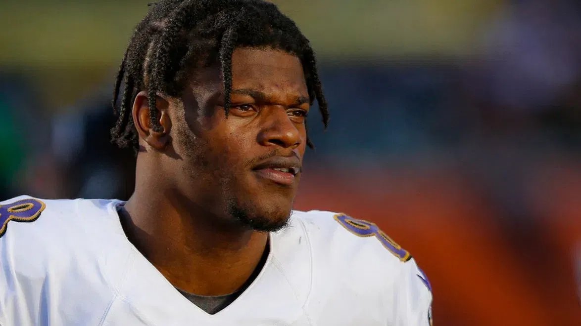 koestreicher34's tweet photo. Dan Orlovsky ranks Ravens QB Lamar Jackson as the 8th best NFL quarterback at "second-reaction ability", or "what happens when Plan A doesn't work"

Players ranked above him:
1. Josh Allen
2. Caleb Williams
3. Patrick Mahomes
4. Drake Maye
5. Sam Darnold
6. Bo Nix
7. Brock Purdy https://t.co/r7VQg64ny7