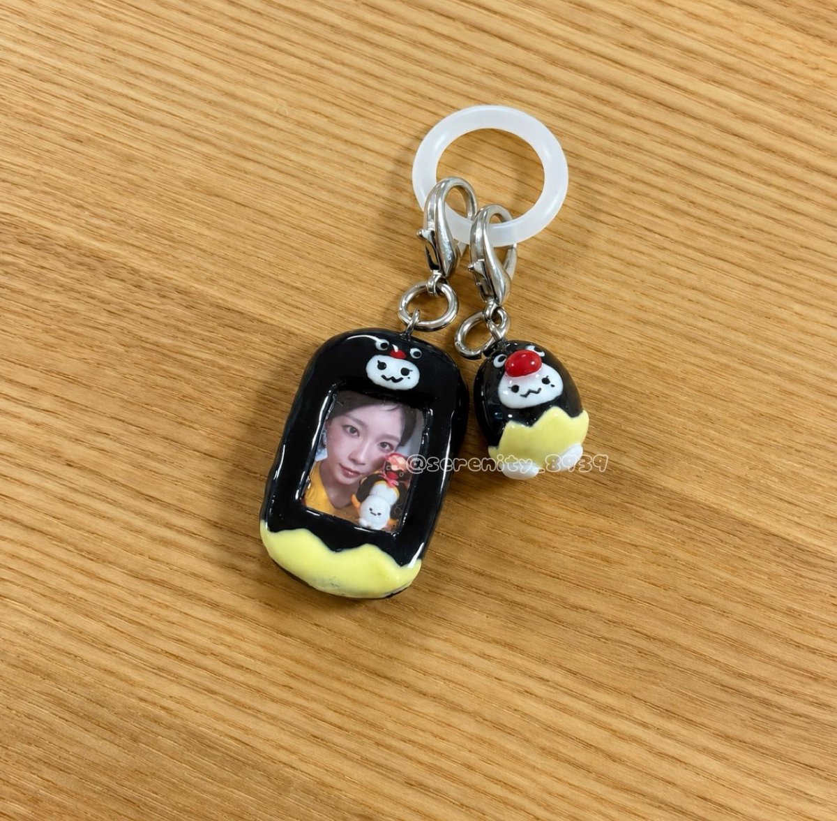 serenity_8939's tweet photo. お盆仕事が暇すぎてずっと作りたかったのやっと完成した🐧🌱
ついでにAIでガチャの説明書的なのも作ってみた‼︎

#TAENGGEU #탱그
#めじるしチャーム
#ハンドメイド https://t.co/vrnVPQkfVs