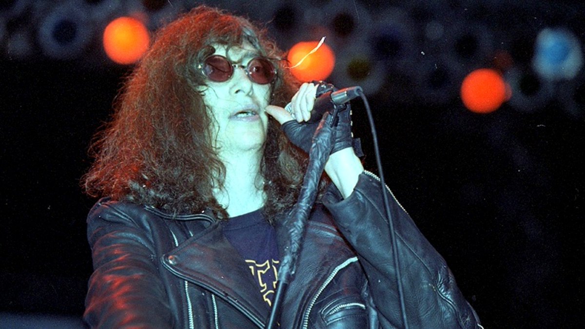 Luca7925_'s tweet photo. RAMONES River Plate Argentina 1996 https://t.co/iiwHqJqLlz
