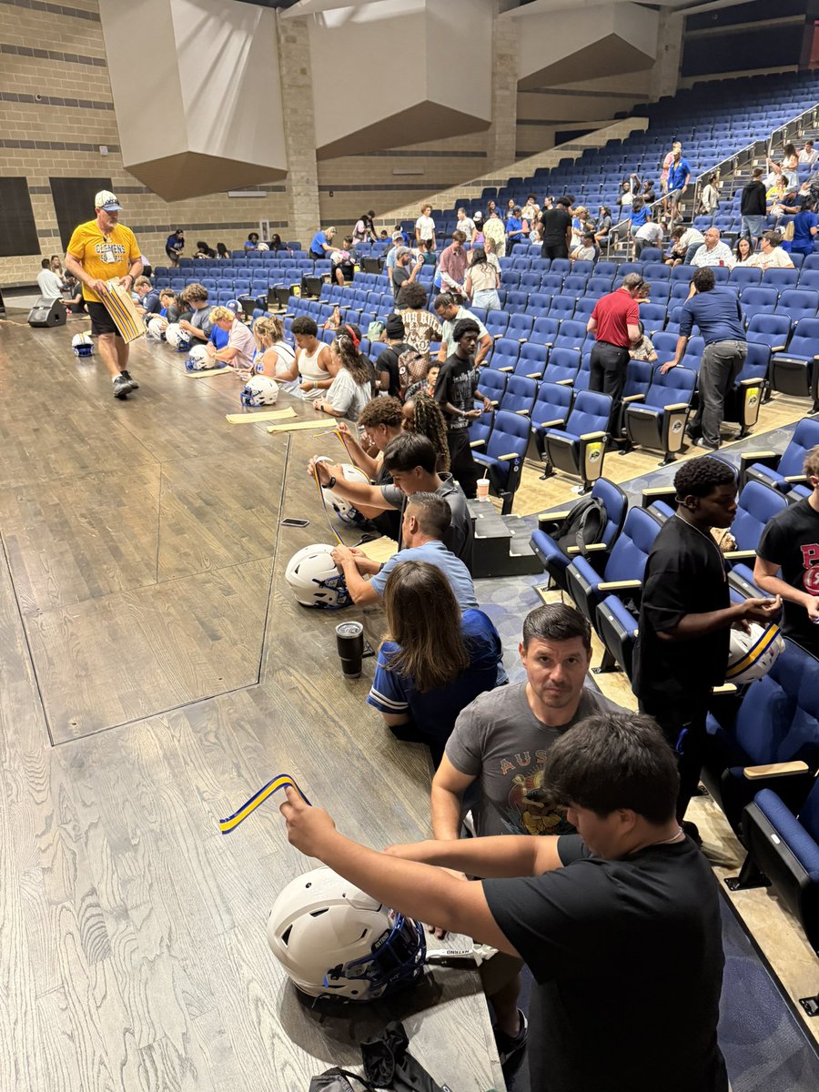 ClemensBuffsFB's tweet photo. Branding the Helmets! Almost that time! https://t.co/2WOYKiVZH9