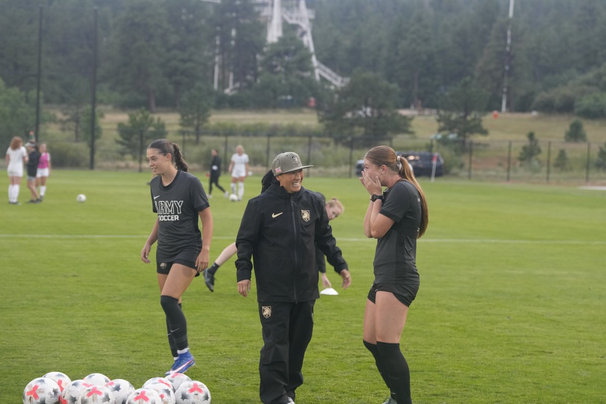 ArmyWP_WSoccer's tweet photo. 📸 Pregame flicks

#GoArmy #BeatAirForce https://t.co/6QSZ7V6JHR