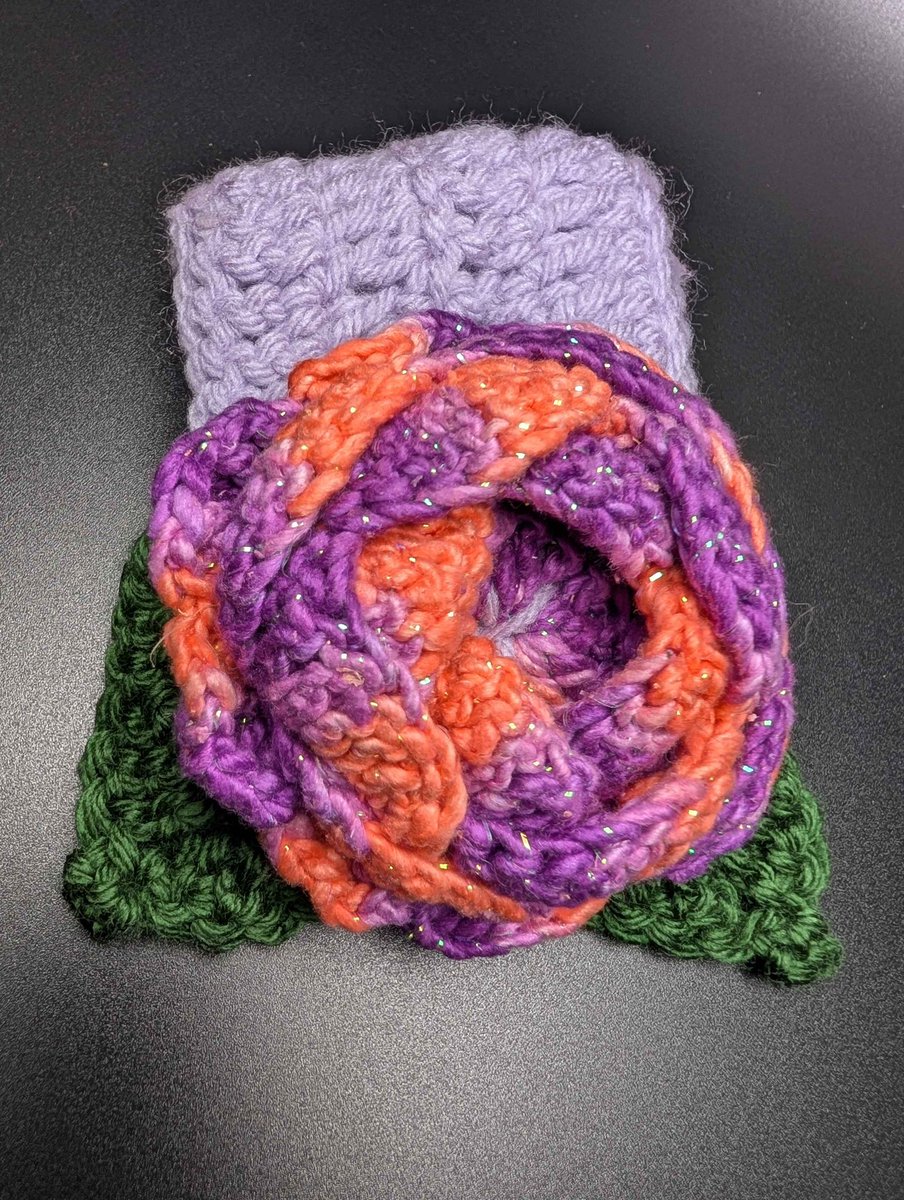 BloomDesignsSt's tweet photo. Shiny pretty flower https://t.co/N3Qtu8whdP