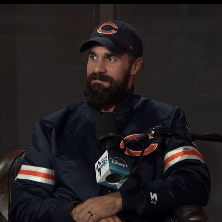 sethlovesbritt's tweet photo. Hoping his Bears have a great season🐻🧡💙 #GoodBetterBest https://t.co/xovBGNtZYH
