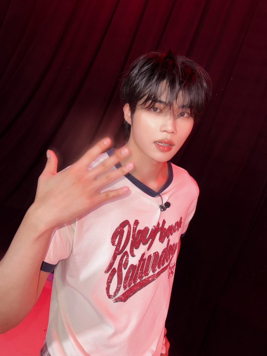PGW_GLOBAL's tweet photo. [📸] 260813 — ZEROBASEONE Instagram Update #PARKGUNWOOK
 
🎶 SF9 - Summer Breeze

"Beat the heat👊🏻"

#박건욱 #パクゴヌク #ZEROBASEONE #ZB1 #제로베이스원 https://t.co/UCCdTYH44m