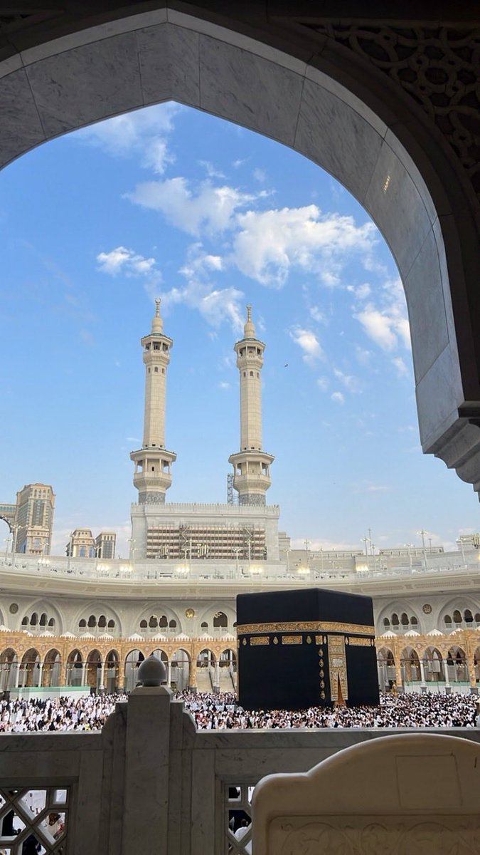 HolyMakkah01's tweet photo. ﴿يَا أَيُّهَا الَّذِينَ آمَنُوا إِذَا نُودِيَ لِلصَّلَاةِ مِنْ يَوْمِ الْجُمُعَةِ فَاسْعَوْا إِلَى ذِكْرِ اللَّهِ وَذَرُوا الْبَيْعَ ذَلِكُمْ خَيْرٌ لَكُمْ إِنْ كُنْتُمْ تَعْلَمُونَ﴾ https://t.co/OGSCnuzA5s