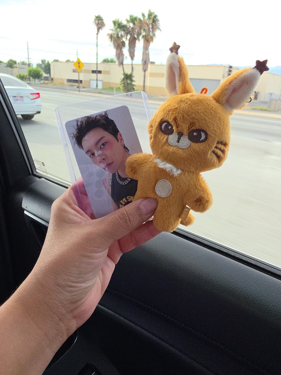 suhscloud's tweet photo. LA I AM IN YOU https://t.co/ylhKjcuJUQ