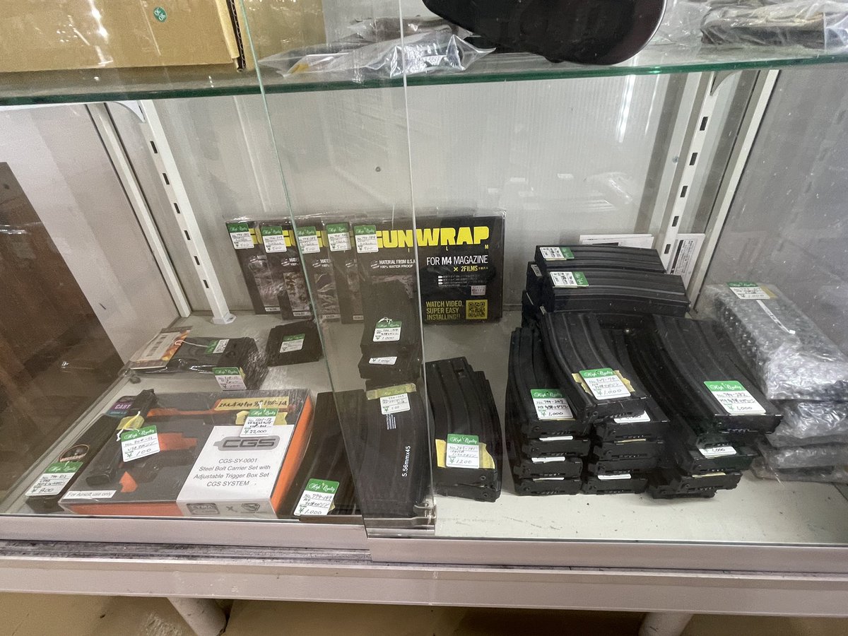 ZERO_IN_990's tweet photo. 本日も営業開始❗️

貸し出し工具あり🛠️
テーブル使い放題なのでエアガン調整もその場でできます！

買って、組込み、調整、シューティングレンジで弾道確認まで🔫

19:00まで営業��

裏口より入場お願いします。

#ミリタリーショップ #ZeroIn #サバゲー #山形 #ZAO #No990 #ゼロイン https://t.co/Bm4dQUTbZH