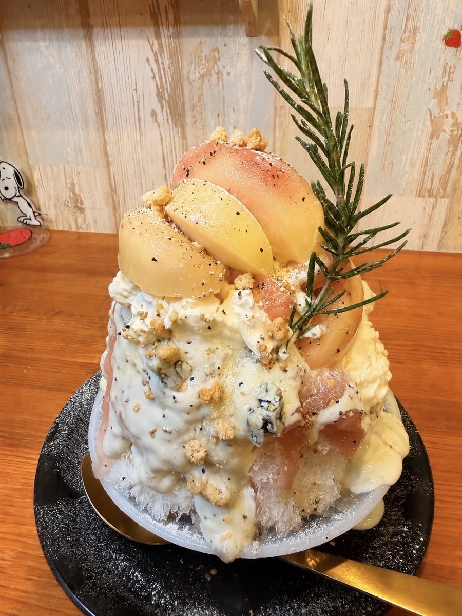 caferestmars's tweet photo. ╱
     おはようございマーズ💕
 ╲
8月14日金曜日！
愛媛県東温市今日は晴れ☀️
お盆突入〜！みんな安全運転で楽しんでねー♡
 #企業公式相互フォロー
 #企業公式が地元の天気を言い合う  #かき氷
マーズはお盆の間スタッフ少なめです💦お待たせするかと思いますがよろしくお願いします🙏頑張ります💪桃シロップまもなく終了🍑
