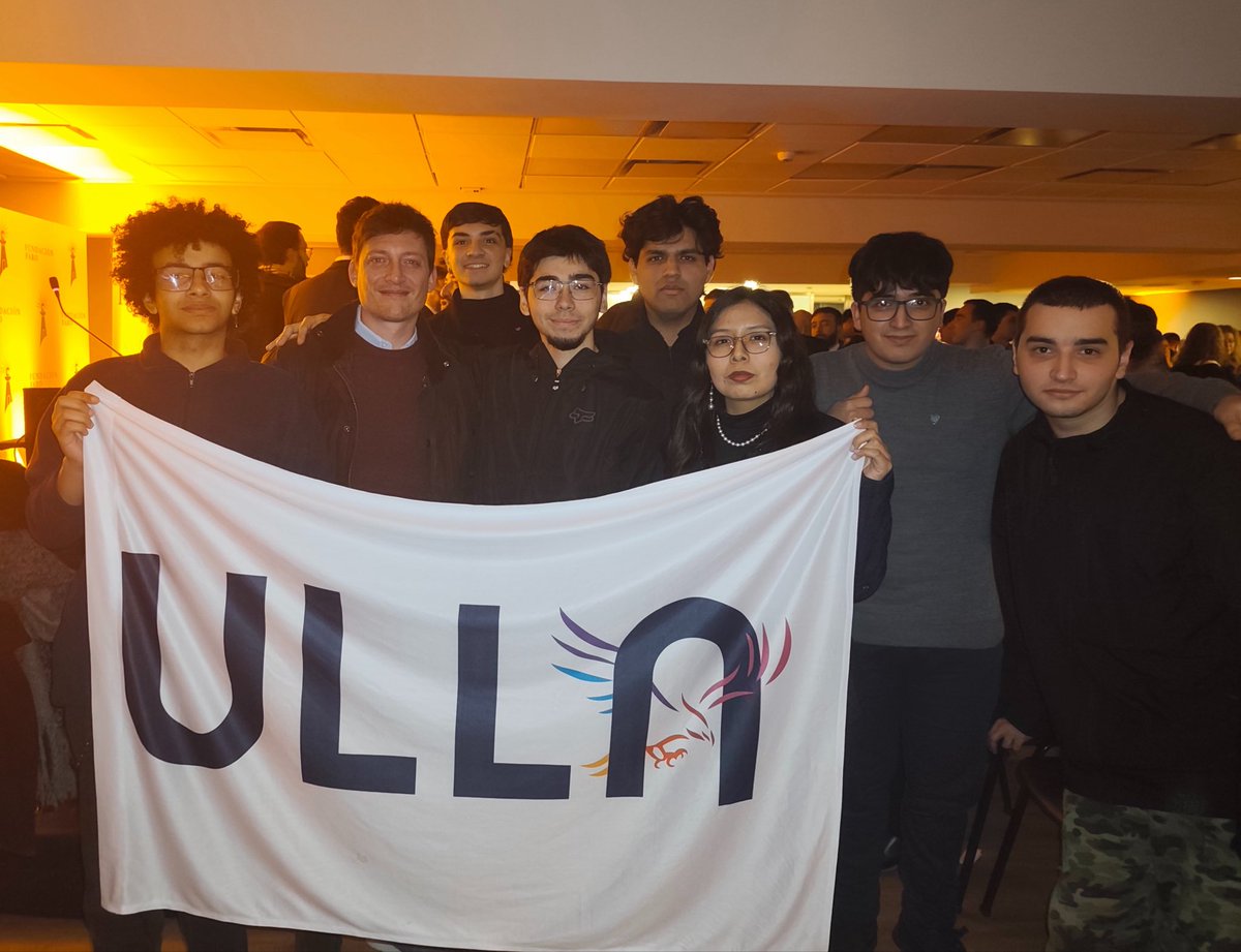 UllaUnlp's tweet photo. Todo marcha acorde al plan, Capitán. https://t.co/kEvzoXVl0n
