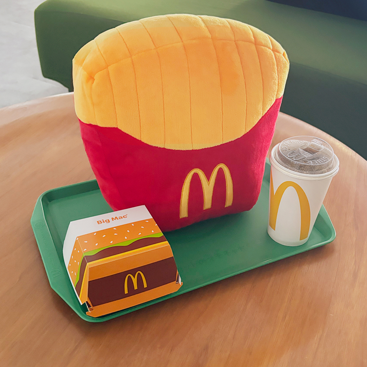 McDonaldsJapan's tweet photo. ポテっとしてて、かわいいですよ。
ポテトクッション！