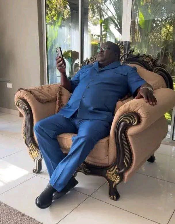 JamesSinyangw13's tweet photo. Kambwili has won Roan
Welcome back to parliament mwe mbwili. https://t.co/A02TSZewey