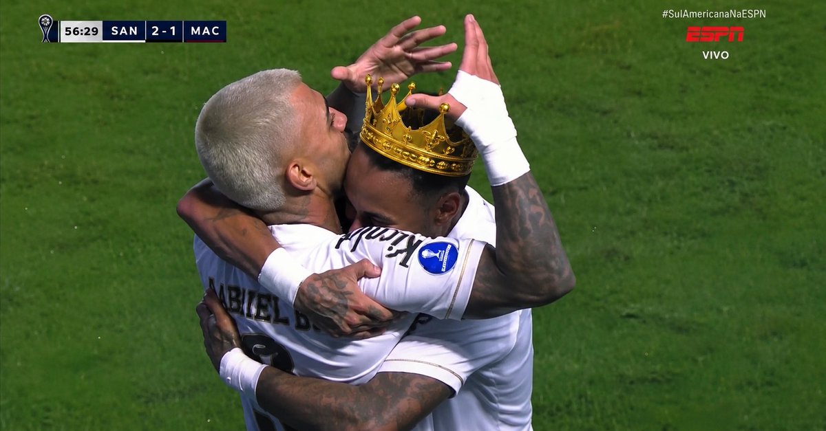 juufontanesi's tweet photo. Tem dias que ser santista ainda vale a pena… a grandeza de torcer pro maior time, com os melhores da história! Isso é eterno 👑 @SantosFC #SANxMAC #Suldamericana https://t.co/Ed4Q5y3TP8