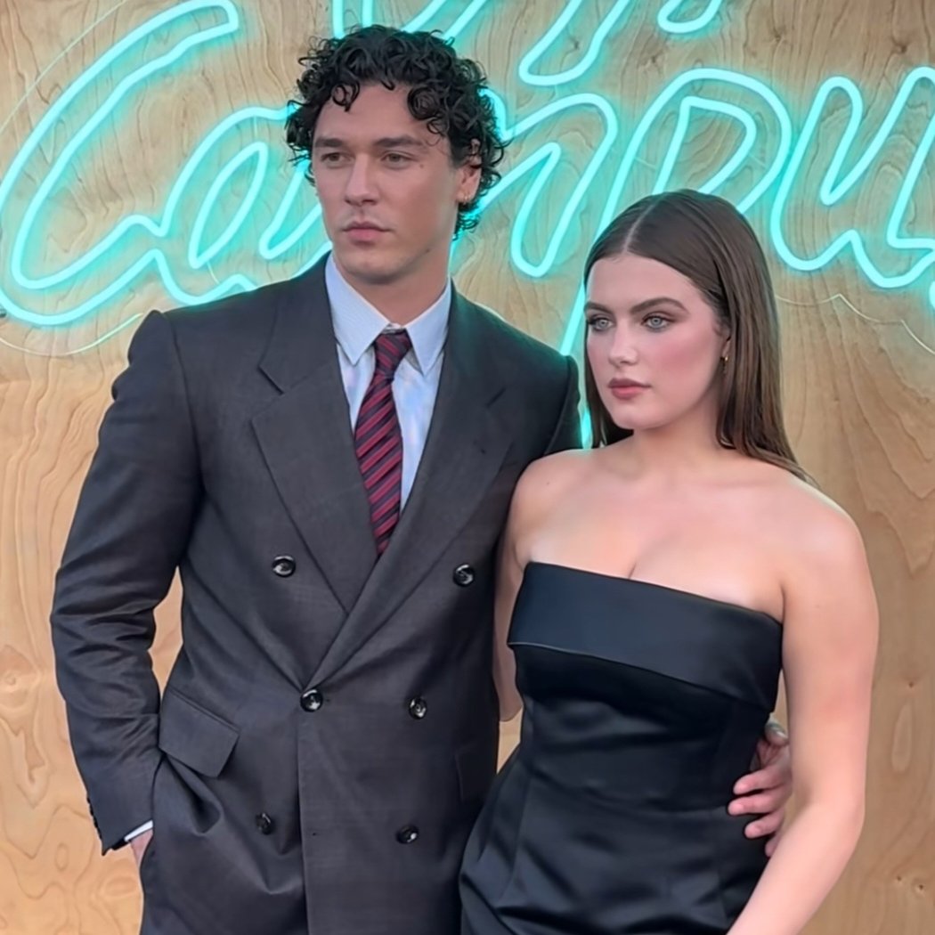 musicmovies7's tweet photo. no other onscreen show lead couple is doing it like them right now. find me an onscreen couple that can do both. exactly. everyone thank belmont and ella for off campus getting a season 2 and possibly season 3. #offcampus #hannahgarrett https://t.co/xQY3HMpA9C