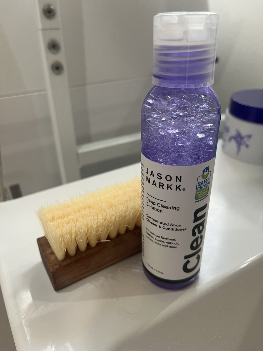 ikanikoisite's tweet photo. 靴のシャンプーはコレ
匂いが好きです
#JasonMarkk #シューケア https://t.co/9DRooXy0Tl