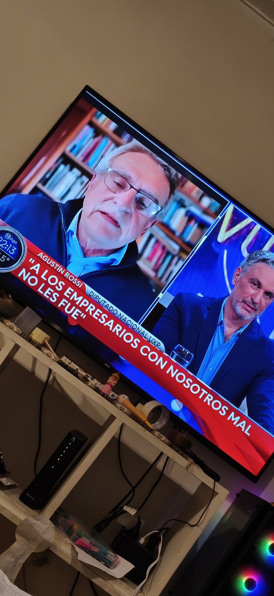 MVulcanlogic's tweet photo. Claro que les fue bien, cretino. Los dejaron cazar en un zoológico y las presas fuimos nosotros. Es impresionante lo cara dura que es esta gente https://t.co/JLV2d1yGMt