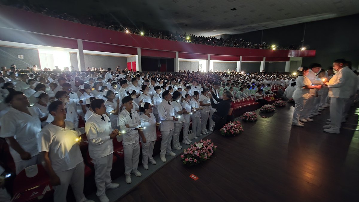 Conalep_Neza1's tweet photo. 🎓✨ Felicitamos a nuestra generación de P.T.B. Enfermería General, Terapia Respiratoria y Asistente y Protesista Dental por culminar una etapa que marca el inicio de nuevos caminos y grandes oportunidades.
💙 ¡Felicidades, generación 2023–2026!
https://t.co/lTRST1hRel https://t.co/DRgCdUWI2K