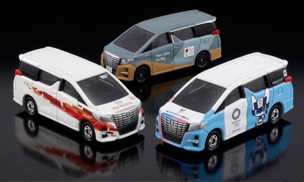 東京オリンピック　招致　ミニカー　アルファード 架空のあの頃トミカ 東京オリンピック仕様のアルファードたち