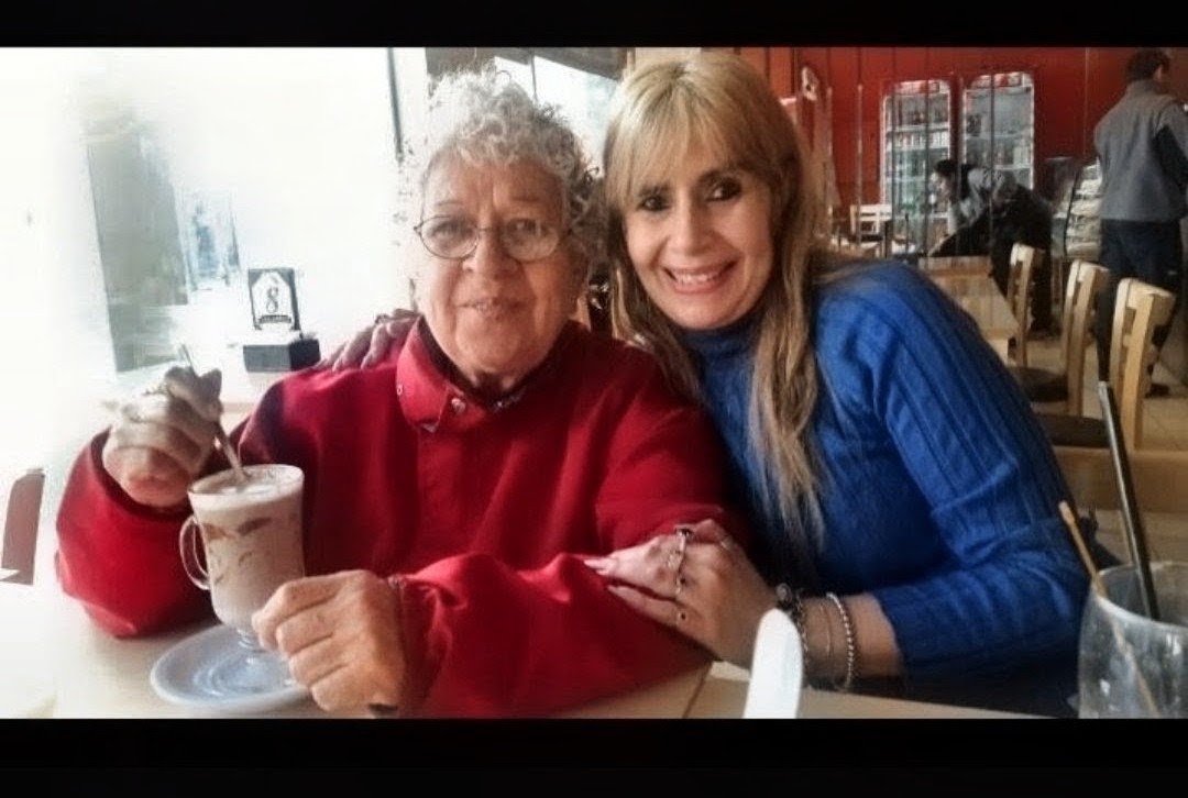 CeMichi17's tweet photo. Mami Hoy hace 6 años y 3 meses que te fuiste al cielo! Nada es igual sin tu presencia! La casa no es la misma! Eras mi sol te amo! Te extraño! Te veo pronto Ma! Mil besos al cielo!💚 https://t.co/kzr9Phwp8t