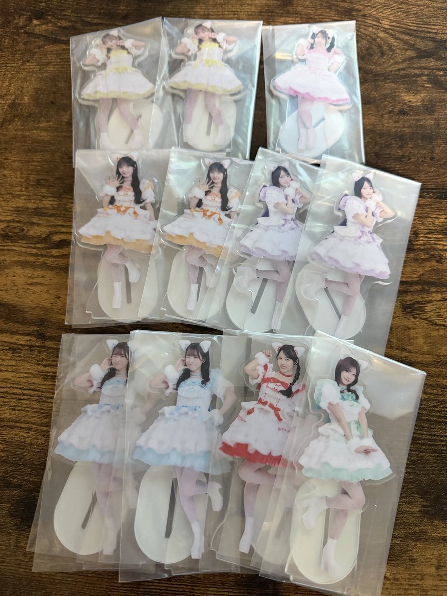 tamuvell's tweet photo. きゅーすと交換　買取
1番くじ交換　買取
譲　画像のC D F G賞　H賞も有ります
求　C賞は増田と出来たら交換希望　他買取
8/26武道館か12月ラボセにて受渡し
よろしくお願いします。
#きゅーすと交換　#きゅーすと買取　#古澤 #佐野 #板倉 #川本 #増田 #真鍋 #梅田 #桜庭 https://t.co/oVKt8LVEOj