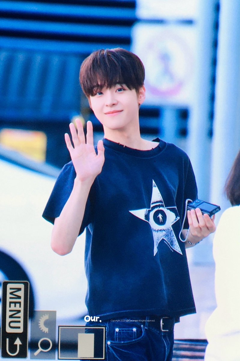 Ouromee's tweet photo. 260813 떵 in LA 🇺🇸

#성민 #오성민 #SEONGMIN
#원팩트 #ONEPACT https://t.co/j1owmb53mw